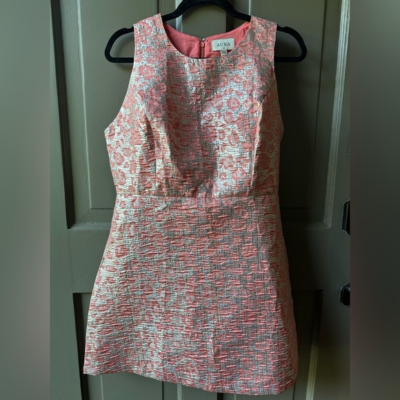 Beautiful sheath dress by Aura in an apricot/silver leopard print. Size Large. - Picture 1 of 8